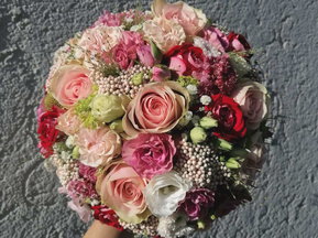 Brautstrauß von Blumen Eva