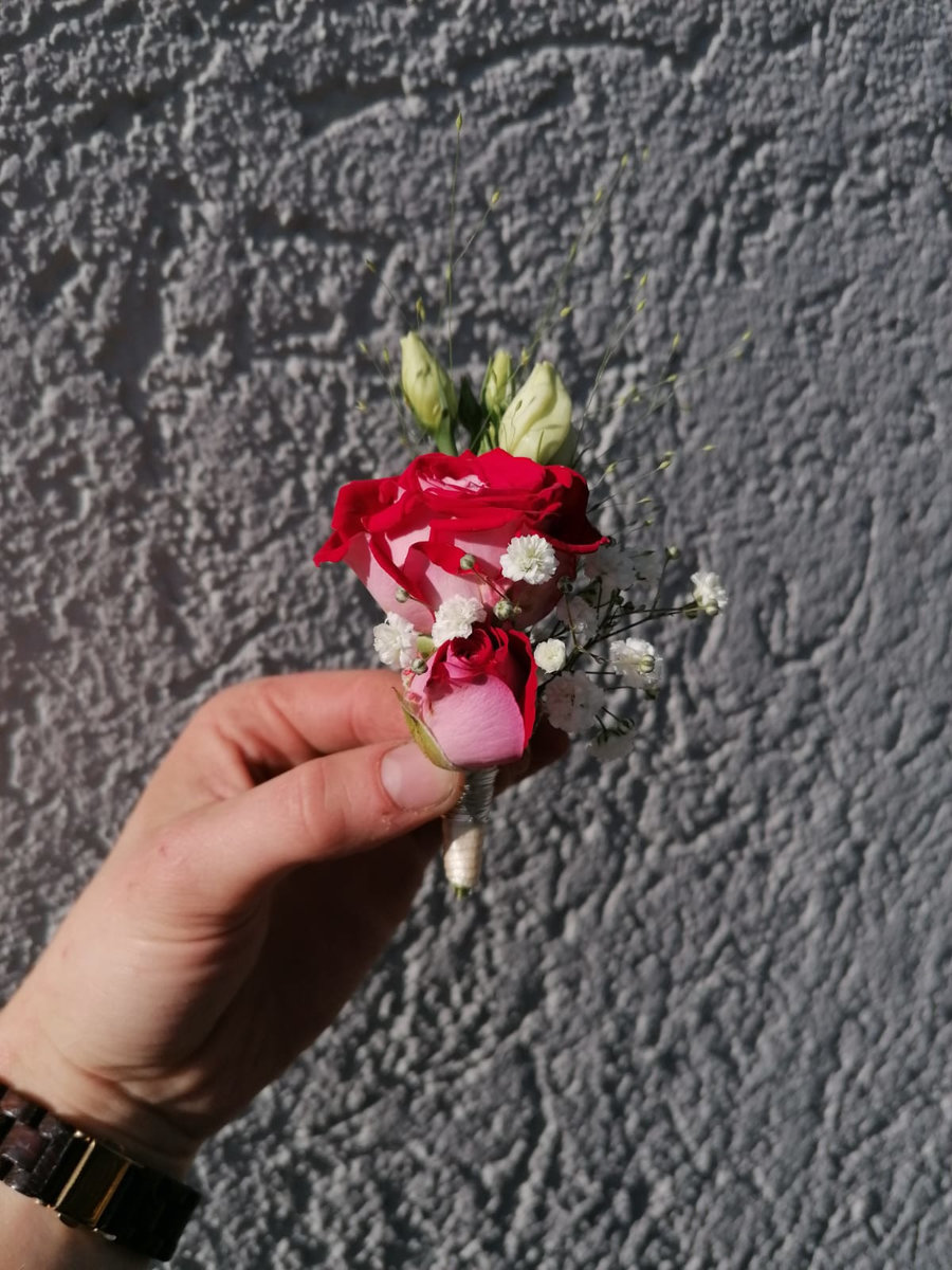 Bräutigam-Anstecker von Blumen Eva